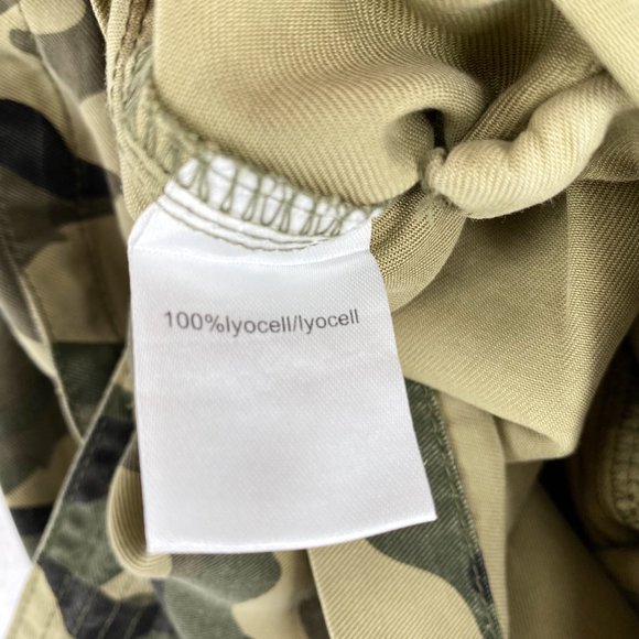 Pam & Gela Womens Romper Green Camo Puff Sleeve Zip Front Elastic Waist Jumpsuit - Picture 9 of 9